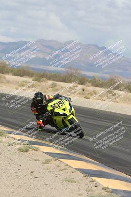 media/May-05-2025-Moto Forza (Mon) [[3c1838c5e5]]/2-B Group/Session 2 (Turn 7 Inside)/